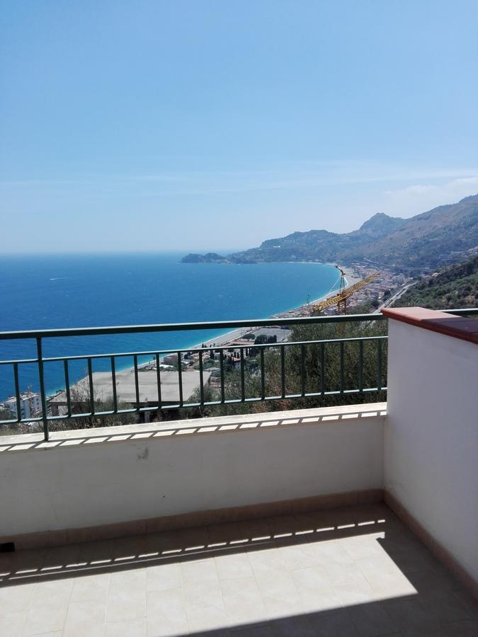 La Nave Sul Mare Di Taormina Bed & Breakfast Letojanni Exterior photo