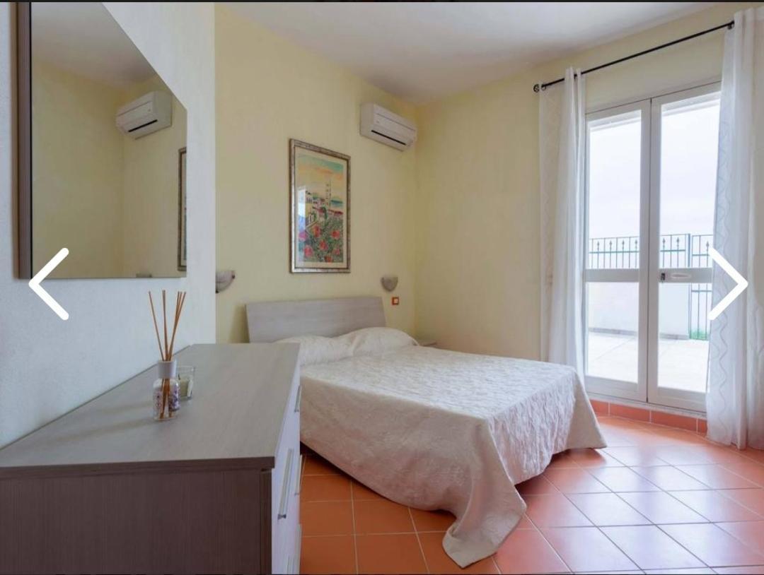 La Nave Sul Mare Di Taormina Bed & Breakfast Letojanni Exterior photo