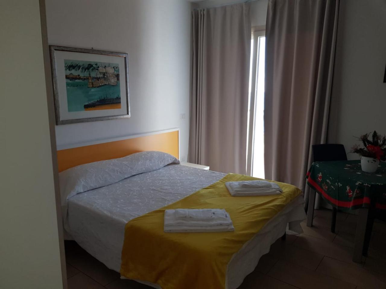 La Nave Sul Mare Di Taormina Bed & Breakfast Letojanni Exterior photo
