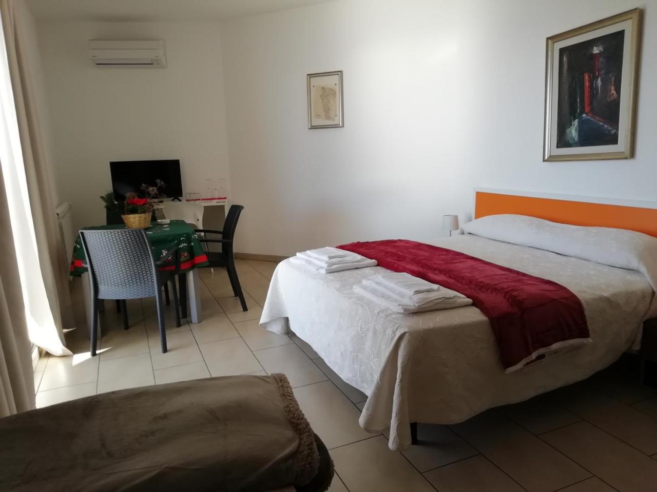 La Nave Sul Mare Di Taormina Bed & Breakfast Letojanni Exterior photo