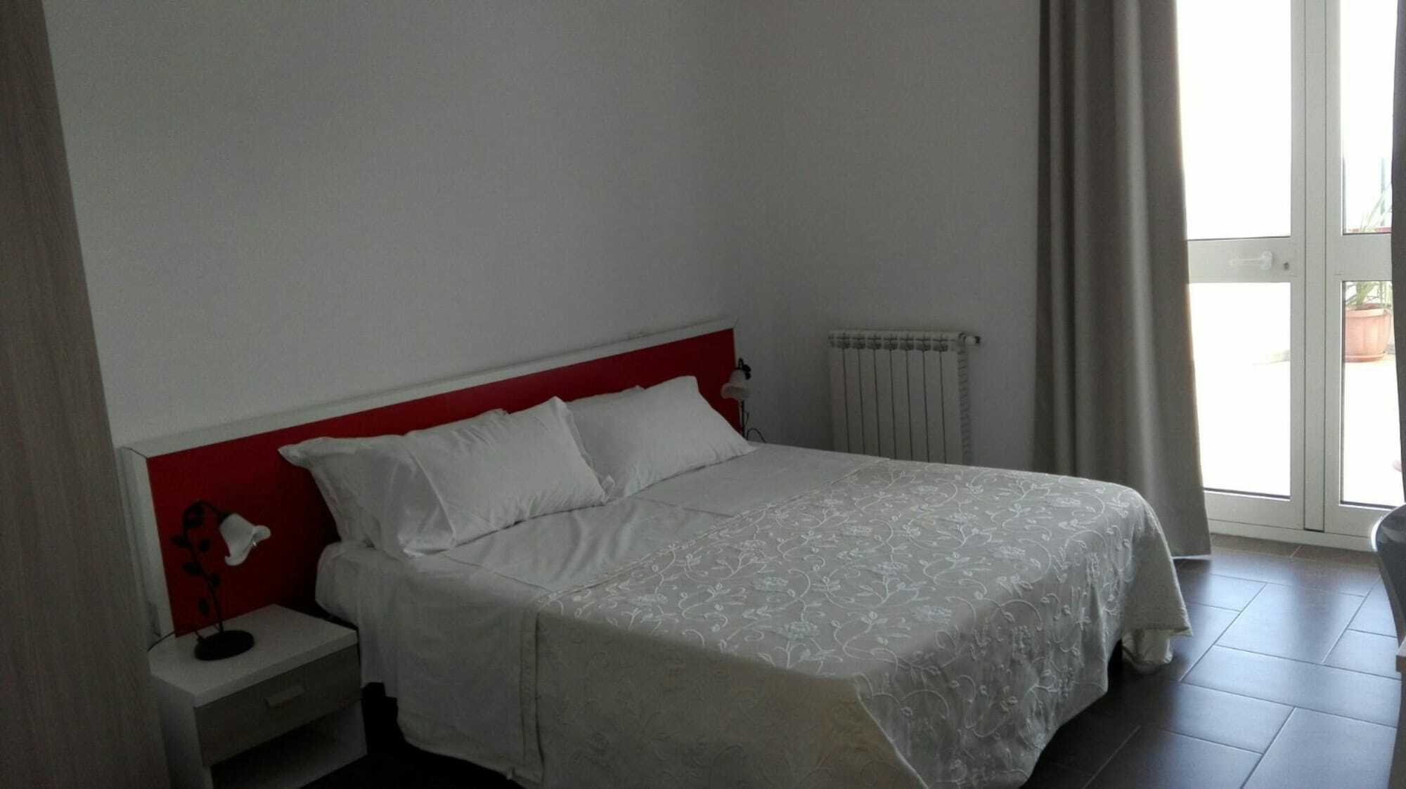 La Nave Sul Mare Di Taormina Bed & Breakfast Letojanni Exterior photo